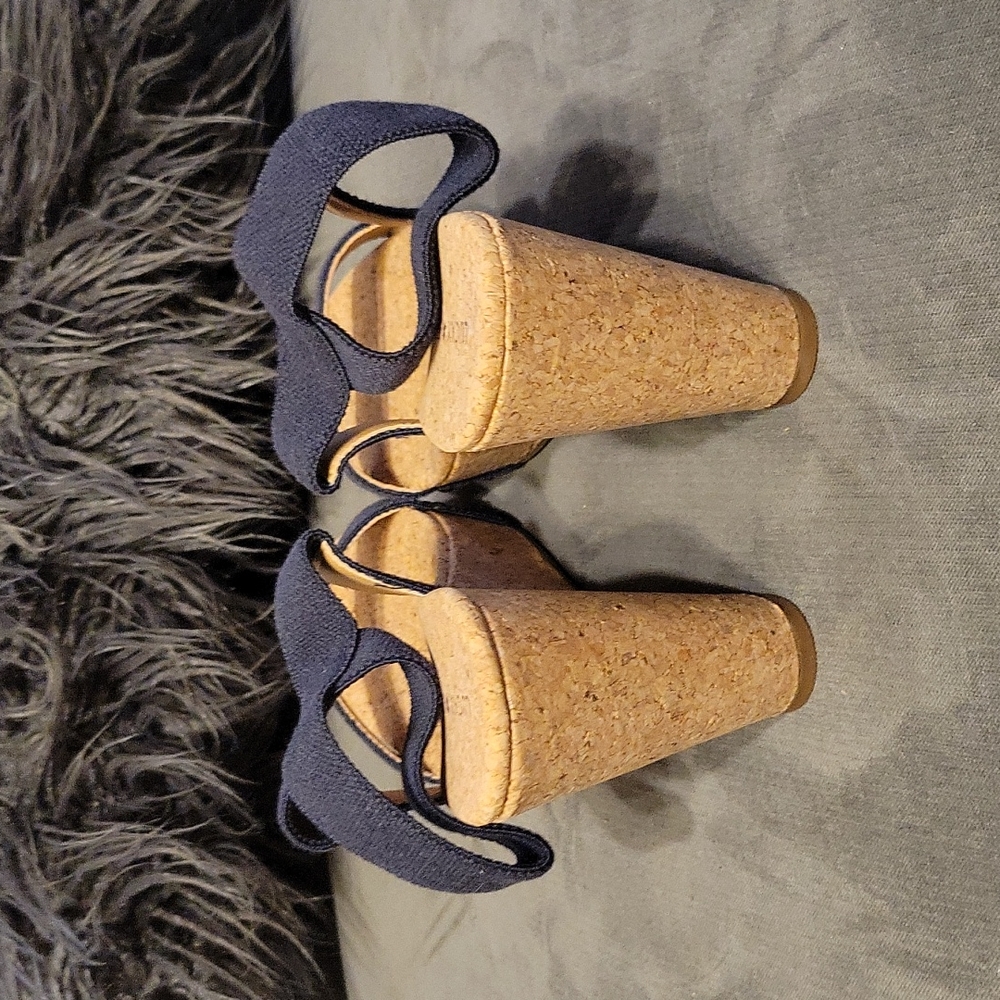 Lucky brand studded wedges 😍😍 - Picture 5 of 8